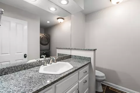 Bath - 5715 S Kingston Rd, Springfield, MO 65804 photo 1 of 7