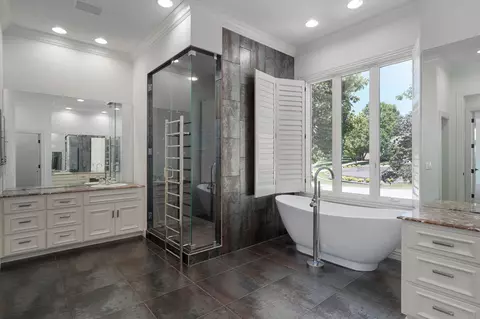 Bath - 5261 S Applecross Way, Springfield, MO 65809 photo 1 of 13