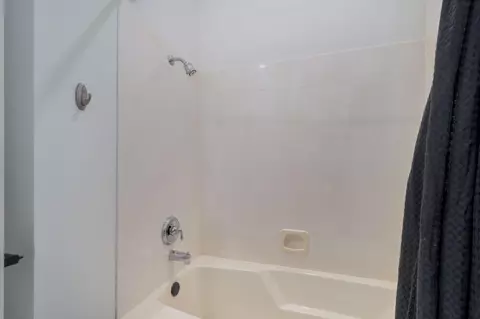 Bath - 5261 S Applecross Way, Springfield, MO 65809 photo 7 of 13