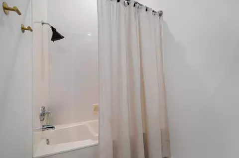 Bath - 5261 S Applecross Way, Springfield, MO 65809 photo 13 of 13