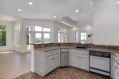 Kitchen - 5261 S Applecross Way, Springfield, MO 65809 photo 8 of 8