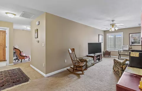 Entry Way - 3140 E Mimosa #D, Springfield, MO 65804 photo 7 of 7