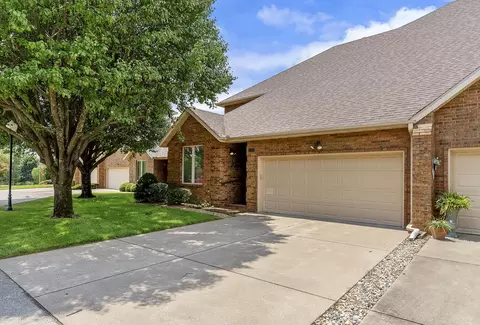 Exterior - 3140 E Mimosa #D, Springfield, MO 65804 photo 2 of 5