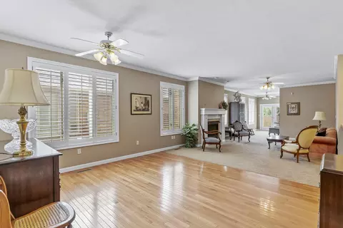 Living - 3140 E Mimosa #D, Springfield, MO 65804 photo 2 of 5
