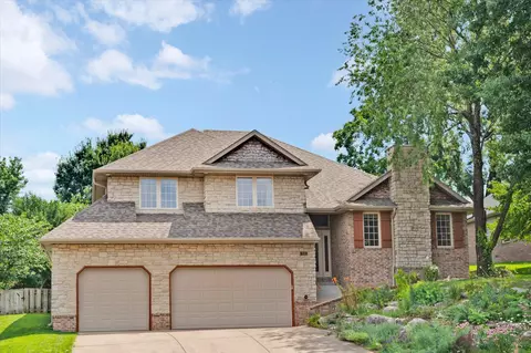 Exterior - 986 W Sycamore St, Springfield, MO 65810 photo 2 of 12