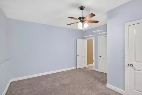 Bedroom - 986 W Sycamore St, Springfield, MO 65810 photo 8 of 9