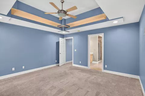 Bedroom - 986 W Sycamore St, Springfield, MO 65810 photo 2 of 9