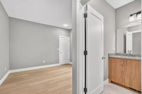 Bedroom - 5048 E Swale Ct, Springfield, MO 65802 photo 8 of 10