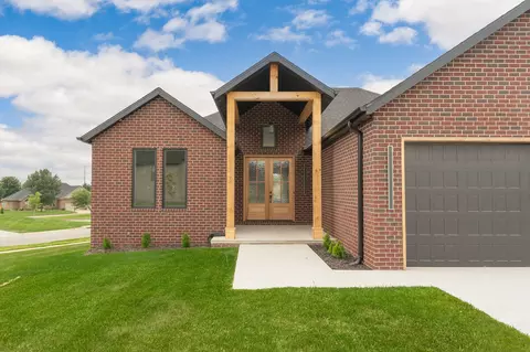 Exterior - 5048 E Swale Ct, Springfield, MO 65802 photo 3 of 8