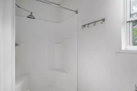 Bath - 521 W Harrison St, Springfield, MO 65806 photo 2 of 2