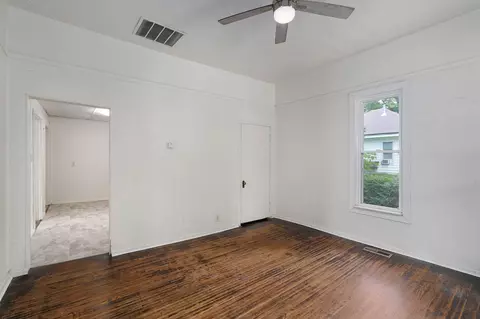 Living - 521 W Harrison St, Springfield, MO 65806 photo 1 of 3