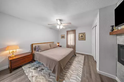 Bedroom - 1147 E Cambridge St, Springfield, MO 65807 photo 1 of 5
