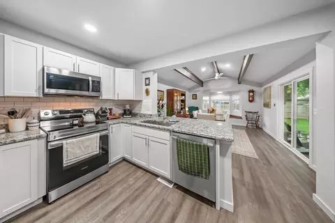Kitchen - 1147 E Cambridge St, Springfield, MO 65807 photo 2 of 2