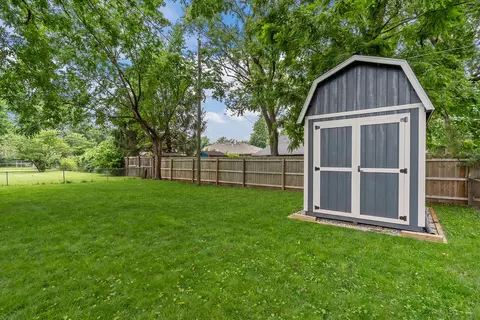 Exterior - 1147 E Cambridge St, Springfield, MO 65807 photo 7 of 10