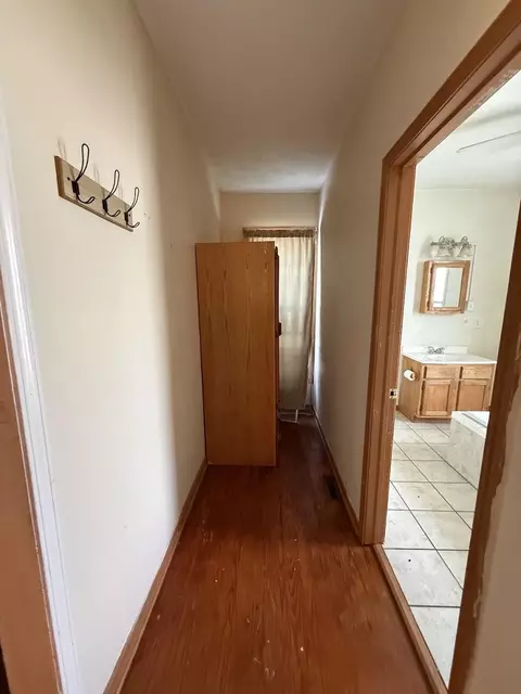 Entry Way - 2336 N Ramsey Ave, Springfield, MO 65803 photo 3 of 3