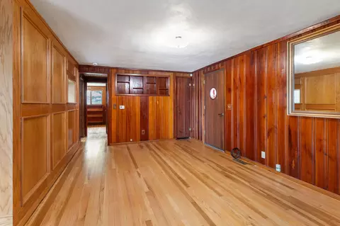 Living - 711 S 6th St, Branson, MO 65616 photo 2 of 5