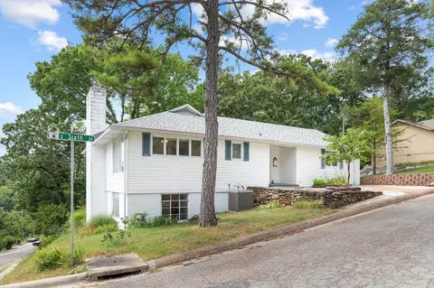 Exterior - 711 S 6th St, Branson, MO 65616 photo 8 of 8