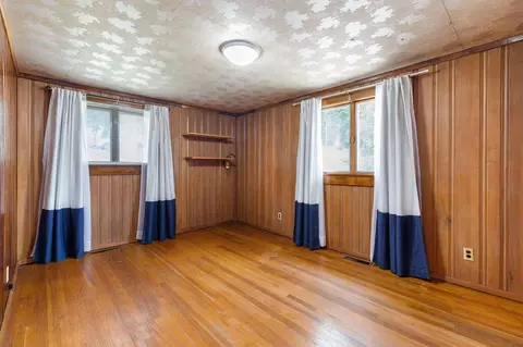 Bedroom - 711 S 6th St, Branson, MO 65616 photo 2 of 2