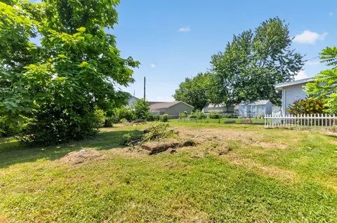 Exterior - 1910 W Scott St, Springfield, MO 65802 photo 5 of 5