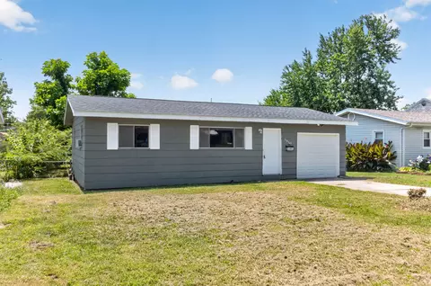 Exterior - 1910 W Scott St, Springfield, MO 65802 photo 2 of 5