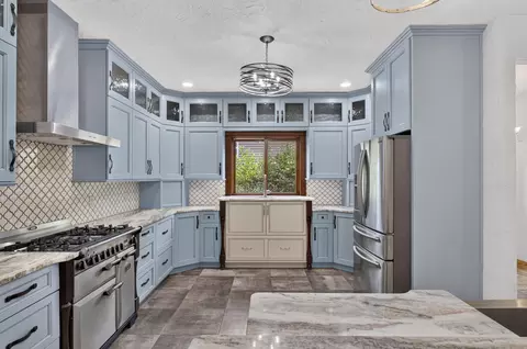 Kitchen - 4418 E Kanata Ct, Springfield, MO 65802 photo 1 of 4