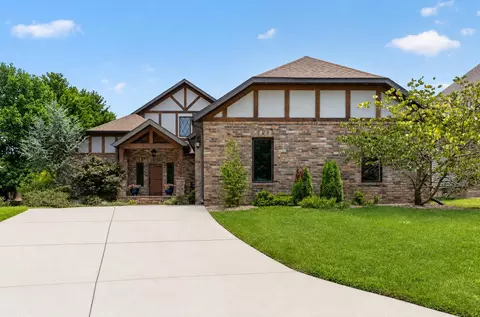 Exterior - 4418 E Kanata Ct, Springfield, MO 65802 photo 3 of 9