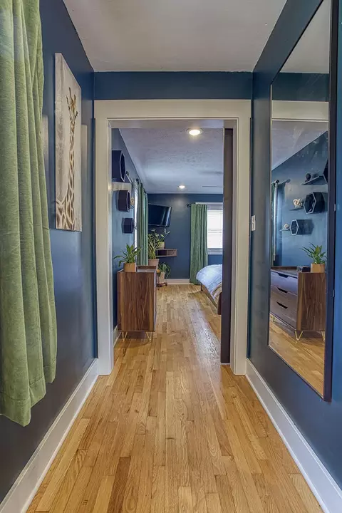 Entry Way - 2516 S Rogers Ave, Springfield, MO 65804 photo 2 of 3