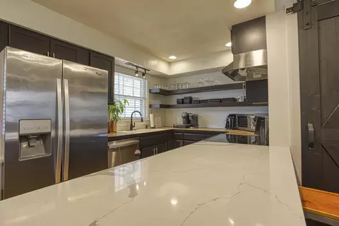 Kitchen - 2516 S Rogers Ave, Springfield, MO 65804 photo 2 of 2