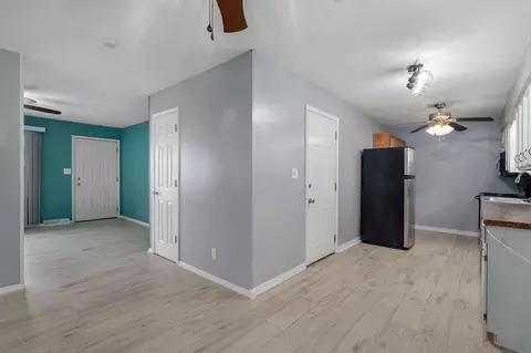 Entry Way - 2619 E Division St, Springfield, MO 65803 photo 2 of 2