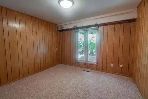 Bedroom - 4439 E Fox Bluff Ln, Springfield, MO 65809 photo 5 of 6