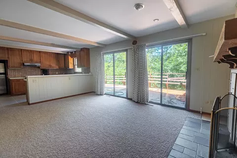 Living - 4439 E Fox Bluff Ln, Springfield, MO 65809 photo 4 of 10