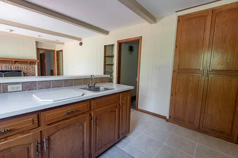Kitchen - 4439 E Fox Bluff Ln, Springfield, MO 65809 photo 2 of 3