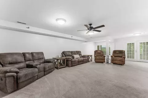 Living - 120 Oxford Ct #2, Branson, MO 65616 photo 3 of 3
