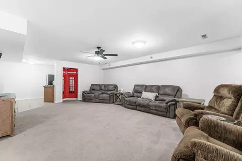 Living - 120 Oxford Ct #2, Branson, MO 65616 photo 2 of 3