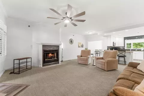 Living - 120 Oxford Ct #2, Branson, MO 65616 photo 1 of 3