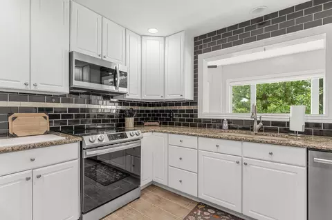 Kitchen - 120 Oxford Ct #2, Branson, MO 65616 photo 3 of 3