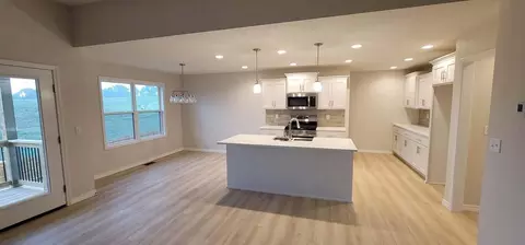 625 W Arbor Glenn Dr, Nixa, MO 65714 photo 2