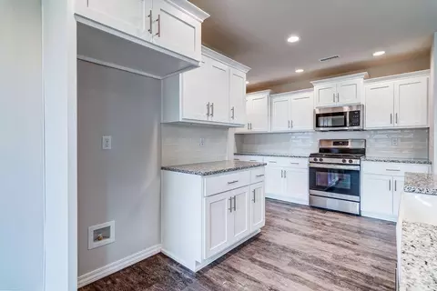 Kitchen - 934 S Pindall Ln, Nixa, MO 65714 photo 3 of 5