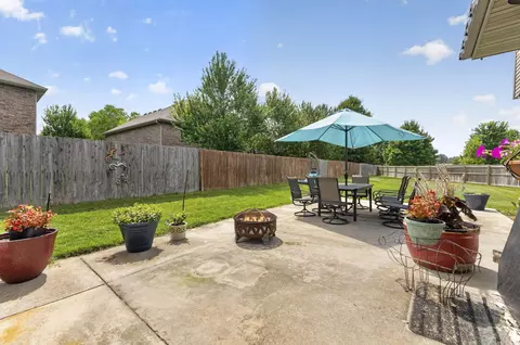 Exterior - 1004 N 22nd Ave, Ozark, MO 65721 photo 6 of 7