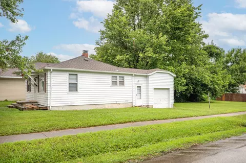 Exterior - 1401 W Florida St, Springfield, MO 65803 photo 2 of 4