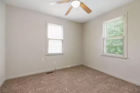 Bedroom - 1401 W Florida St, Springfield, MO 65803 photo 1 of 3