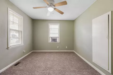 Bedroom - 1401 W Florida St, Springfield, MO 65803 photo 2 of 3