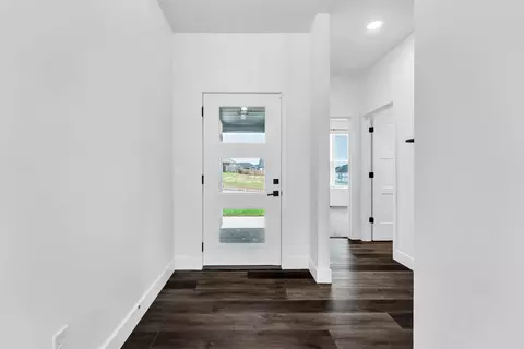 Entry Way - 2617 W Goldfinch Dr, Ozark, MO 65721 photo 2 of 7