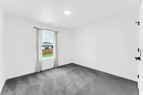 Bedroom - 2617 W Goldfinch Dr, Ozark, MO 65721 photo 8 of 9