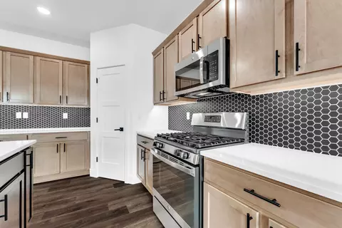 Kitchen - 2617 W Goldfinch Dr, Ozark, MO 65721 photo 4 of 4