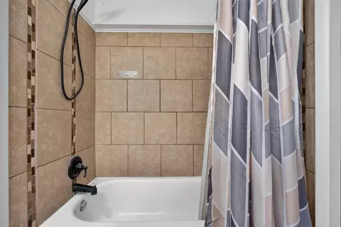 Bath - 203 S Burton Ave, Springfield, MO 65802 photo 3 of 3