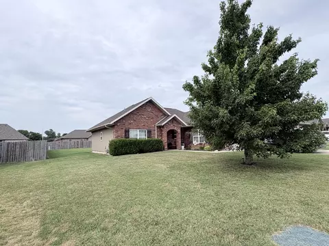 Exterior - 3843 W Cloverleaf Ter, Battlefield, MO 65619 photo 7 of 10