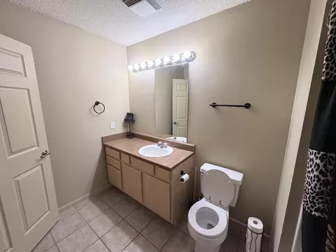 Bath - 3843 W Cloverleaf Ter, Battlefield, MO 65619 photo 2 of 3