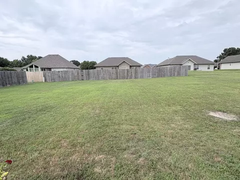 Exterior - 3843 W Cloverleaf Ter, Battlefield, MO 65619 photo 9 of 10