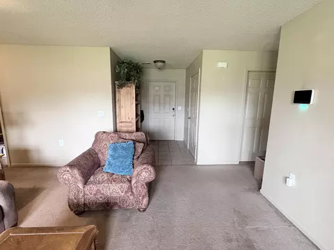 Entry Way - 3843 W Cloverleaf Ter, Battlefield, MO 65619 photo 1 of 3